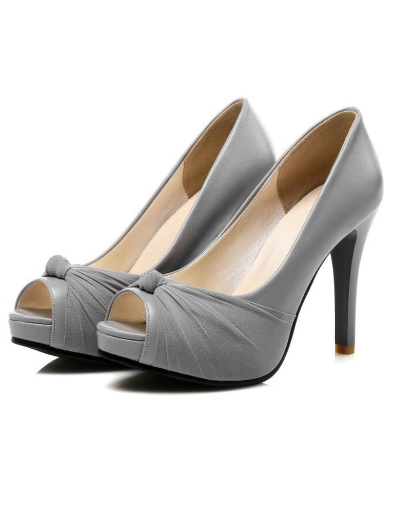 Talons aiguilles à bout ouvert et nœud en maille