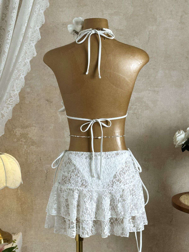 Ensemble bikini col halter et cache-maillot fleurie années 1960