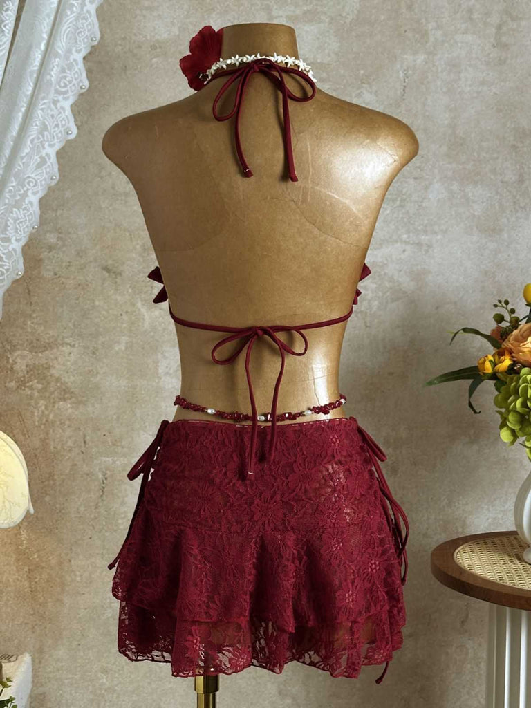 Ensemble bikini col halter et cache-maillot fleurie années 1960