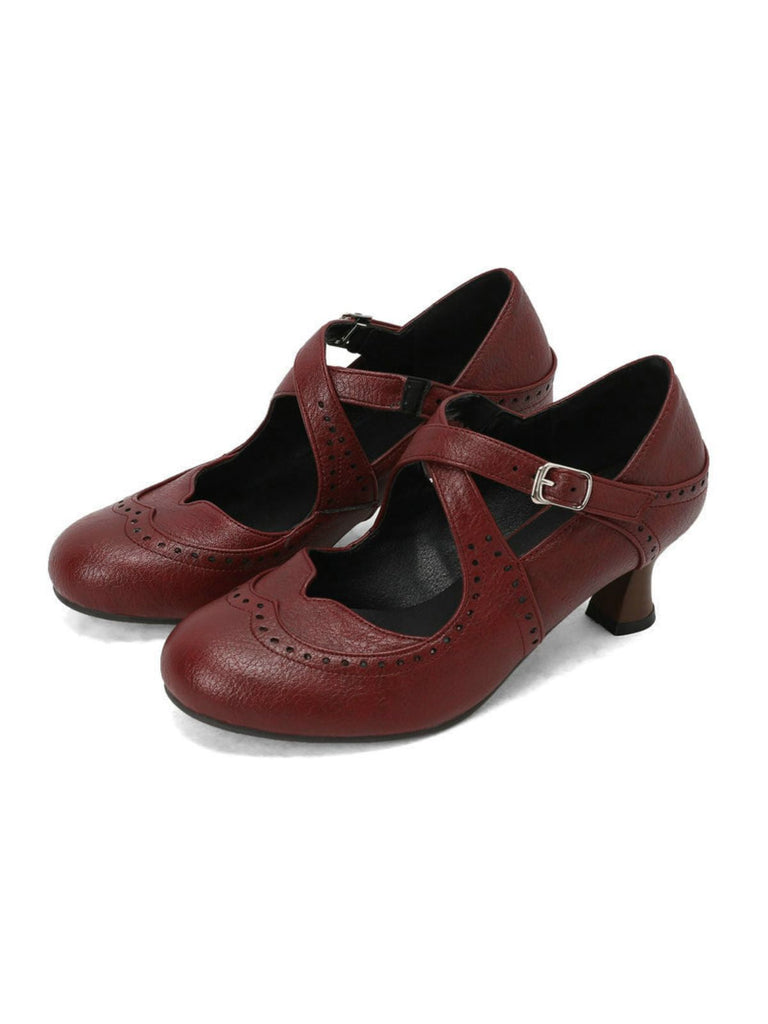 Escarpins Mary Jane à talons chaton perforés et brides croisées