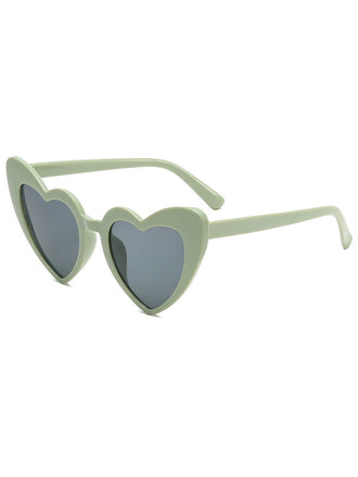 Lunettes de soleil à monture en forme de cœur incurvée