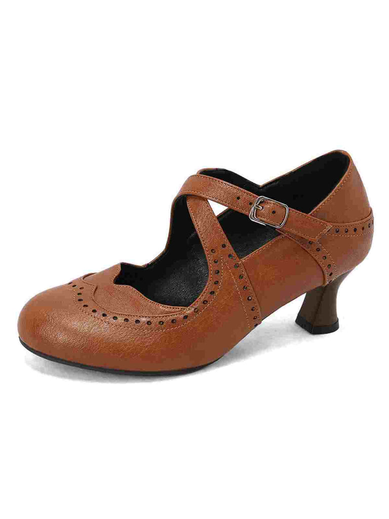 Escarpins Mary Jane à talons chaton perforés et brides croisées