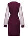 Robe moulante en résille paillettes unie et col en V années 1960