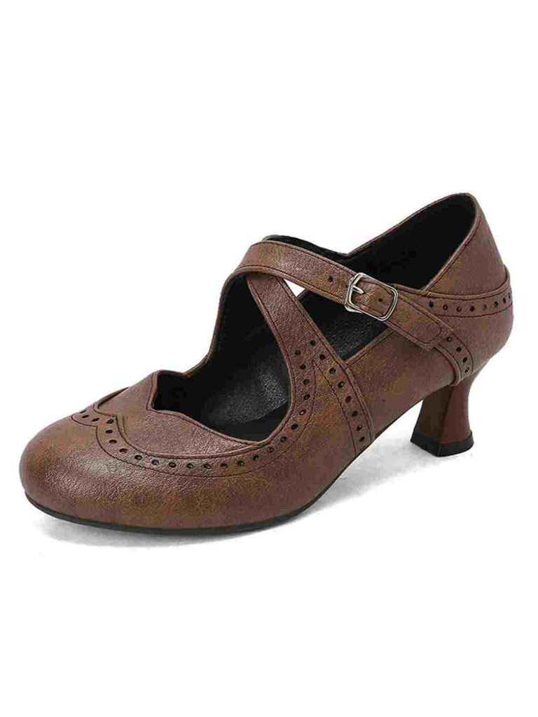 Escarpins Mary Jane à talons chaton perforés et brides croisées