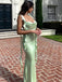 Robe froncée dos nu en satin uni des années 1970