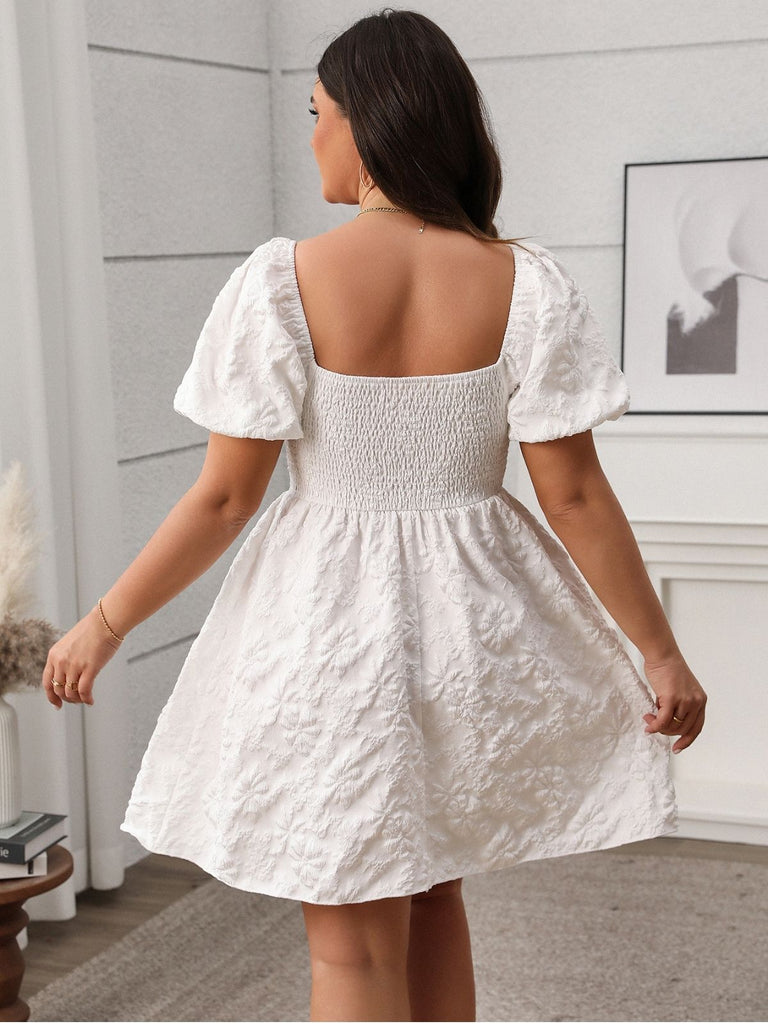 [Grande taille] Robe blanche fleurs bouffante unie col carré des années 1950