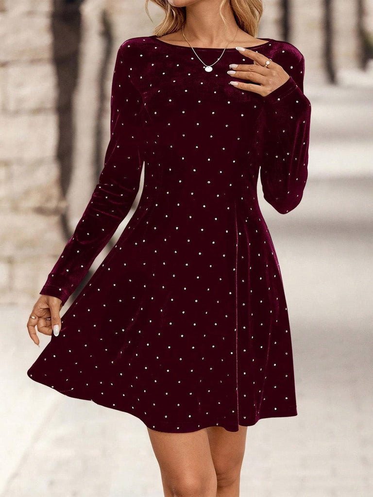 Robe de soirée cintrée en velours et strass années 1980