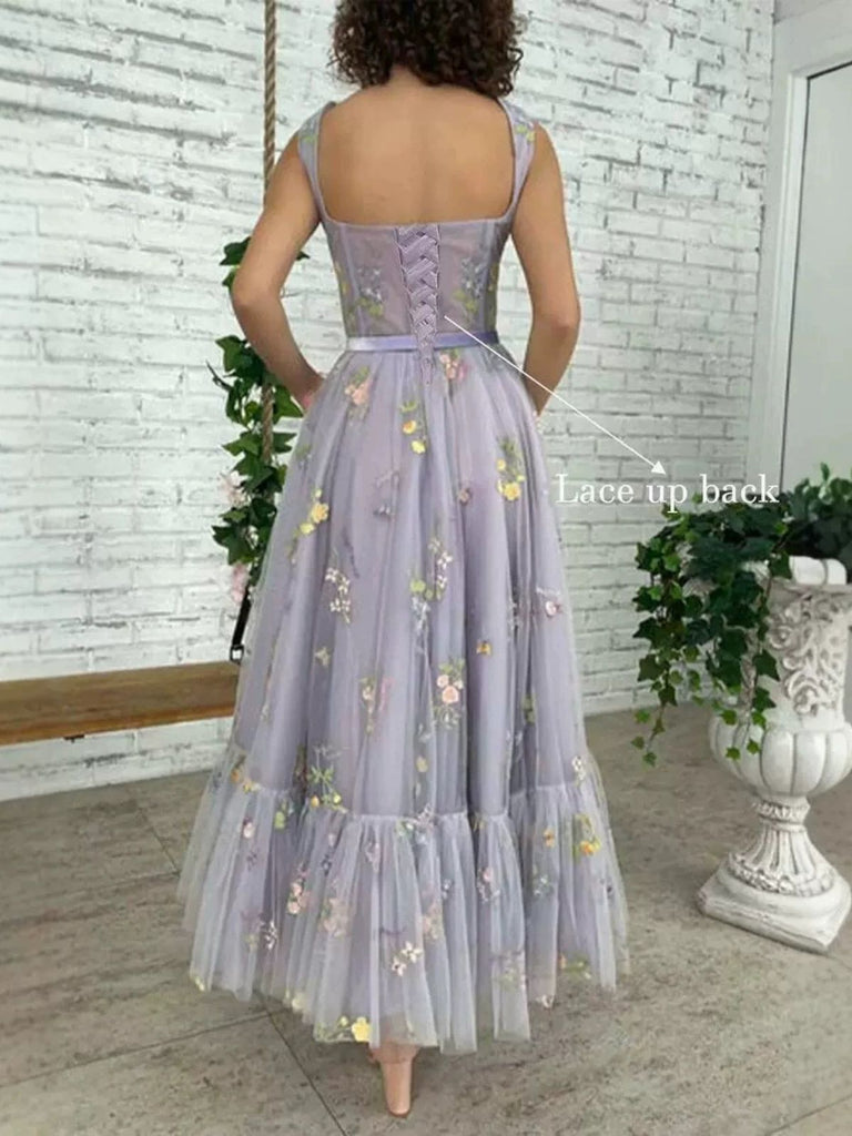 Robe en maille florale à lacets et baleines des années 1930
