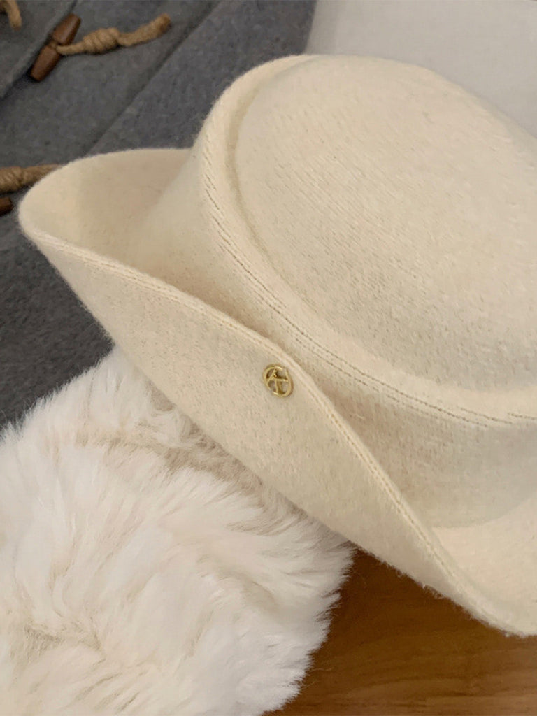 Chapeau à calotte plate en laine style Hepburn vintage