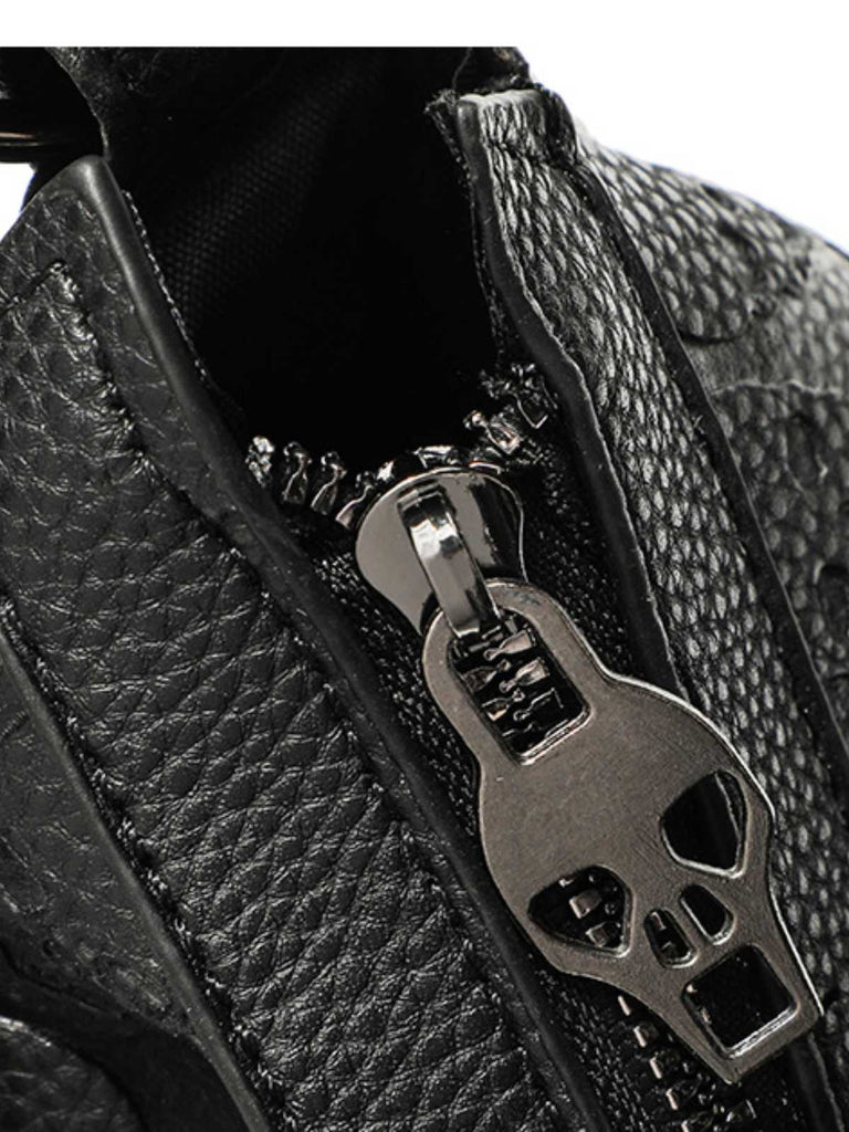 Sac hobo gothique à chaîne cloutée et tête de mort