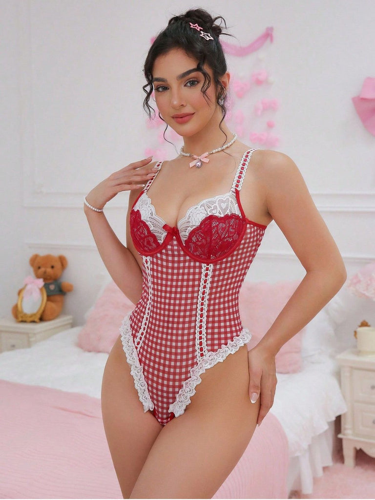 Body lingerie rouge à carreaux vichy et nœud en dentelle des années 60
