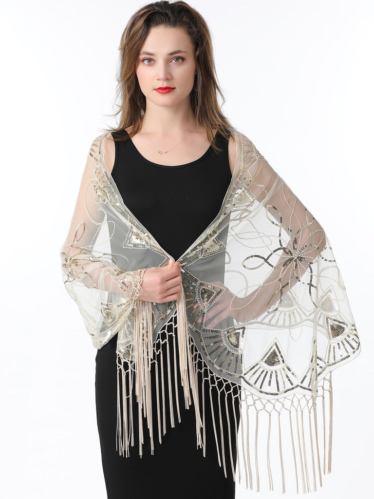 Cape en maille à paillettes et pompons des années 1920