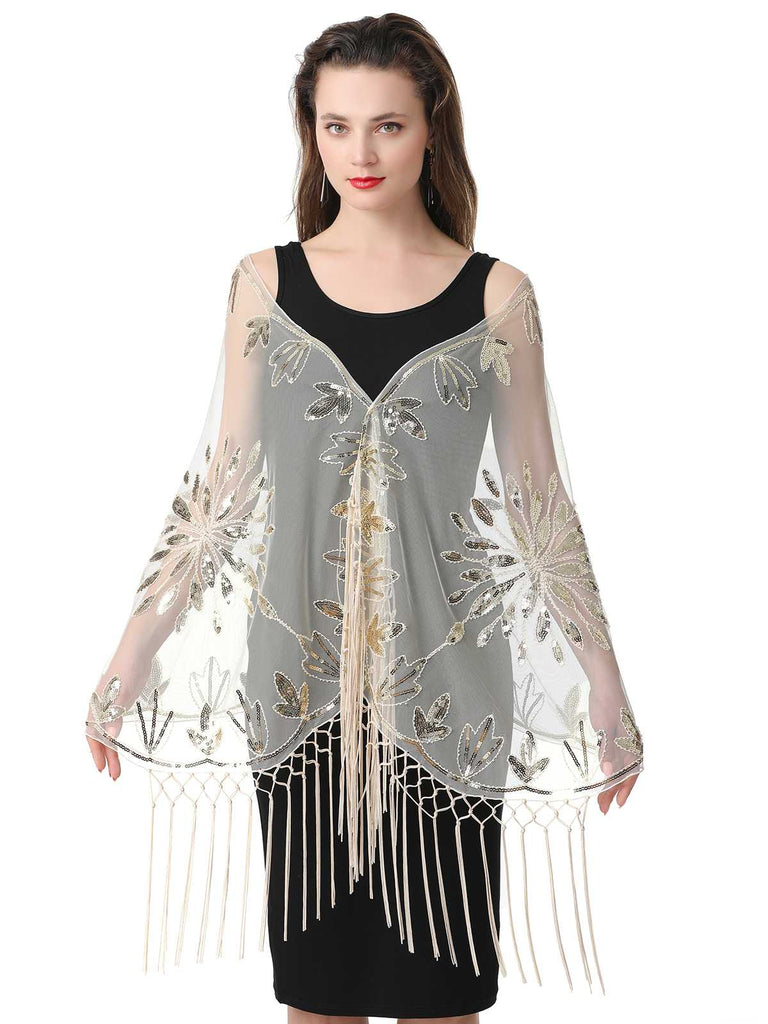 Cape en maille à paillettes et pompons des années 1920