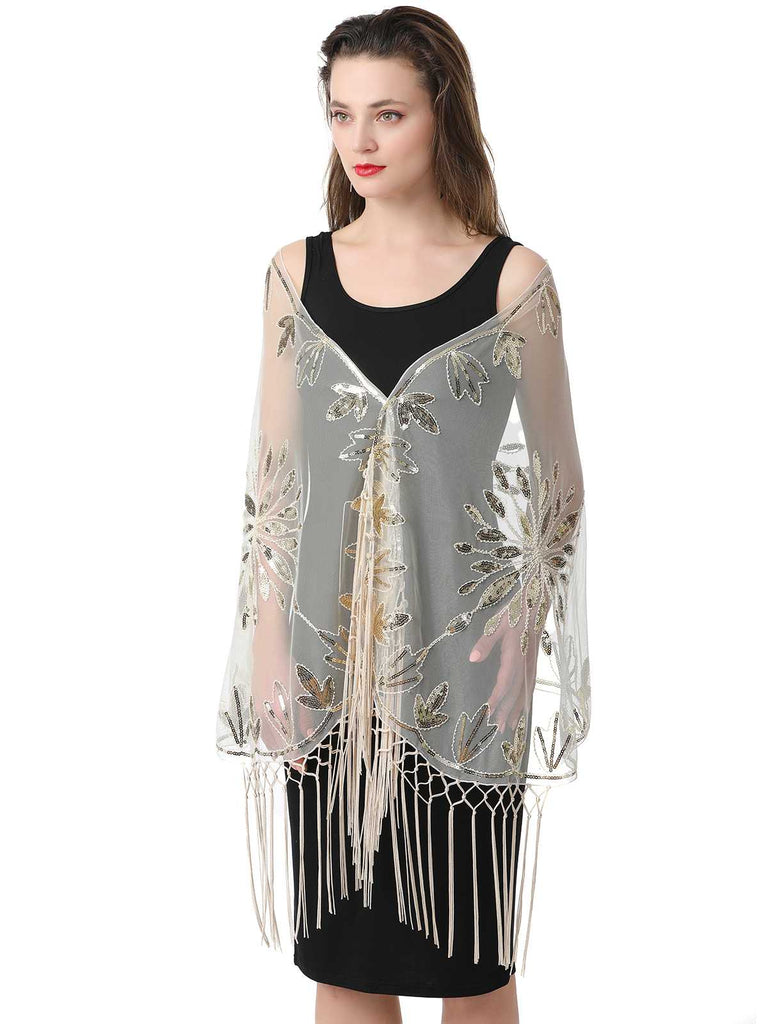Cape en maille à paillettes et pompons des années 1920