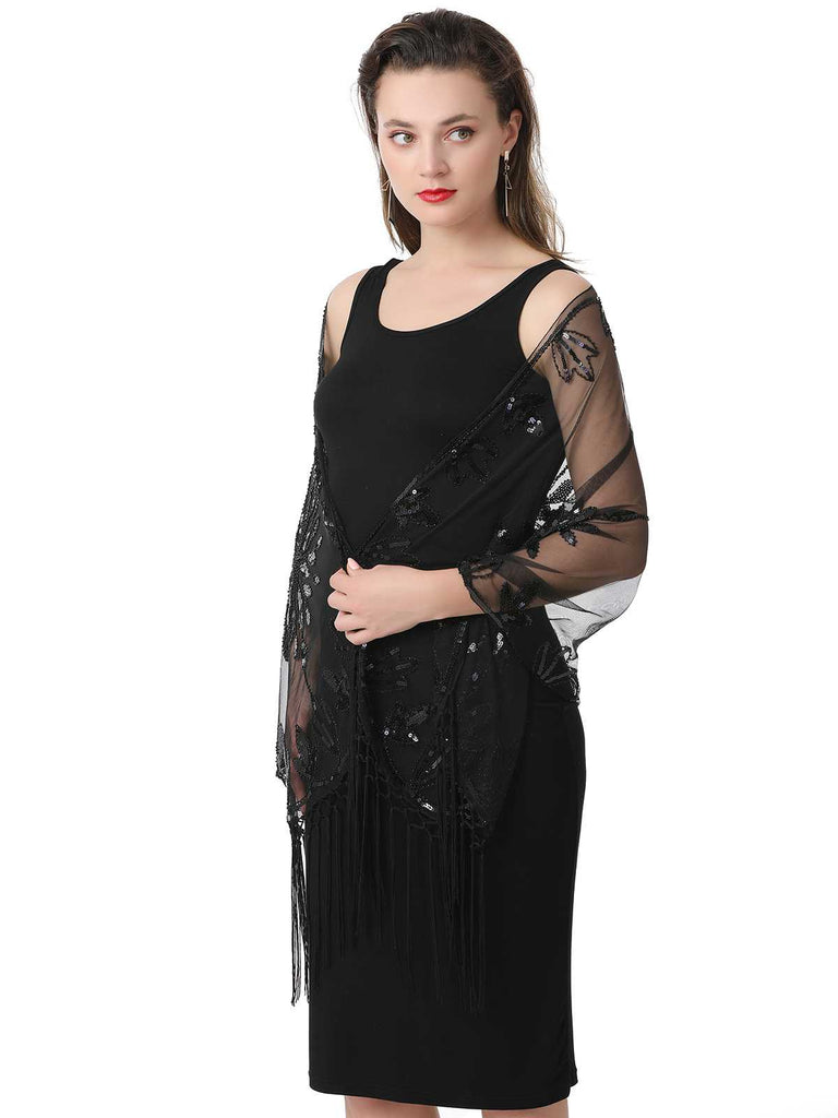 Cape en maille à paillettes et pompons des années 1920