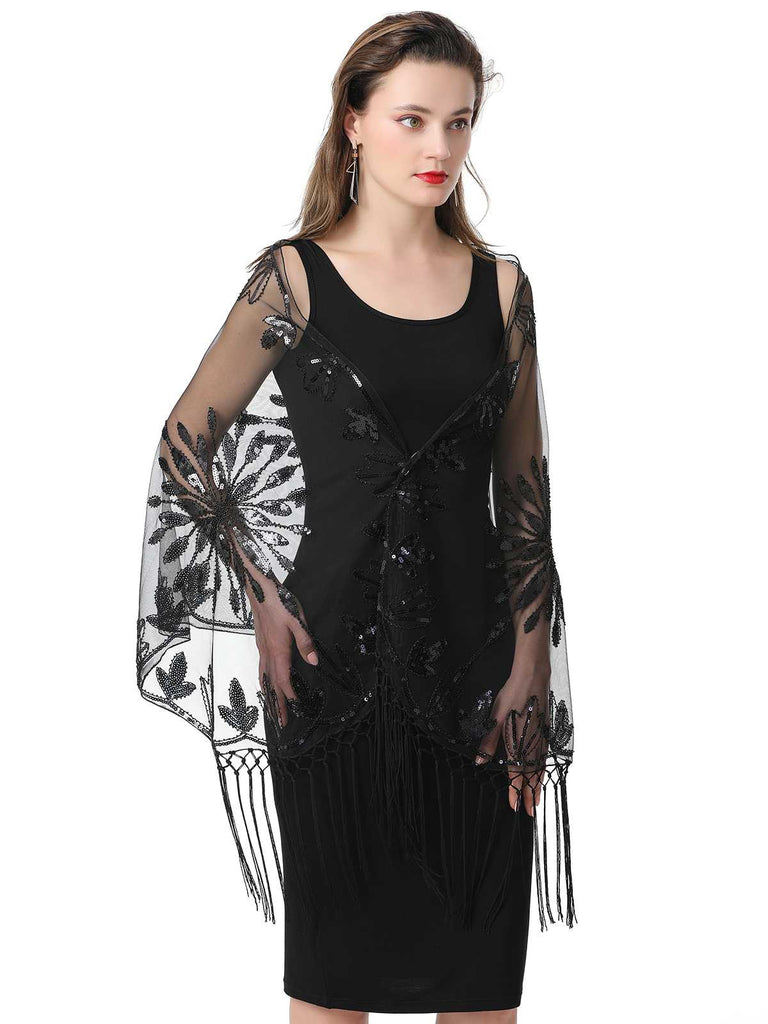 Cape en maille à paillettes et pompons des années 1920