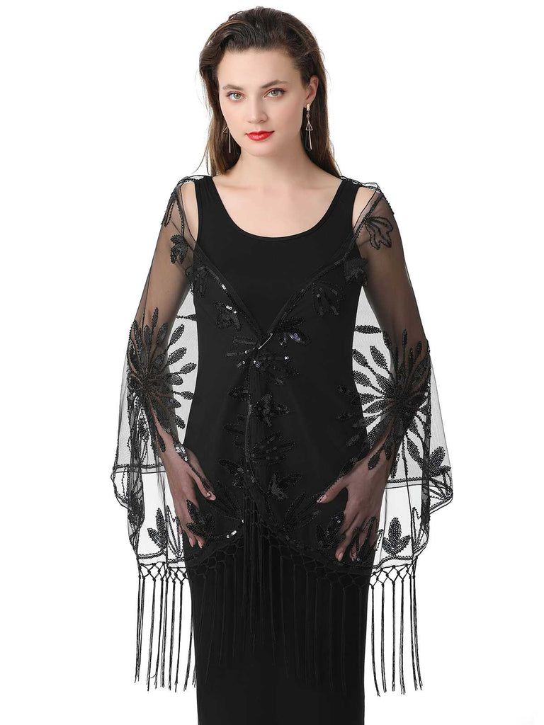 Cape en maille à paillettes et pompons des années 1920