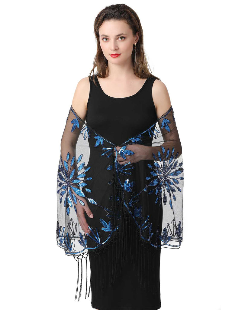 Cape en maille à paillettes et pompons des années 1920