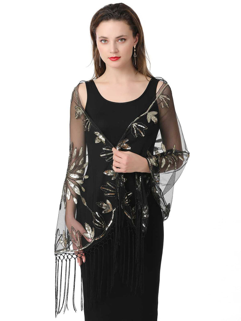 Cape en maille à paillettes et pompons des années 1920
