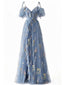 Robe fendue en tulle Bleue brodé de fleurs années 1970