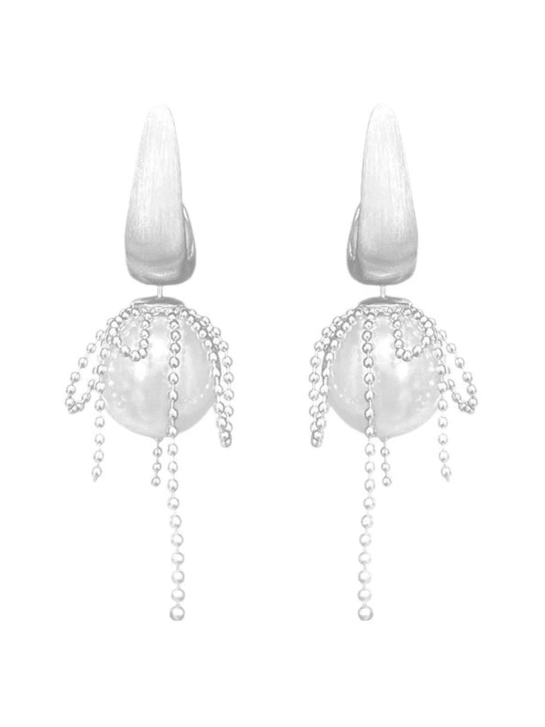 Boucles d'oreilles pendantes à pompon en perles de cuivre blanc - style vintage et rétro, blanc pur