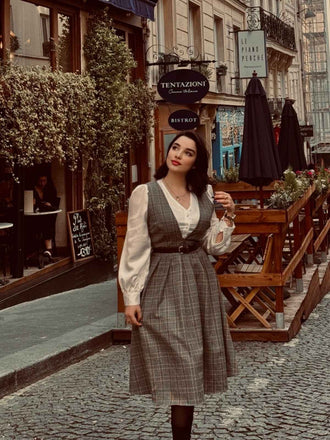 2PCS robe à carreaux et chemisier en satin gris à col en V des années 40