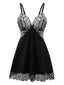 Chemise de nuit noire en velours et dentelle des années 1950