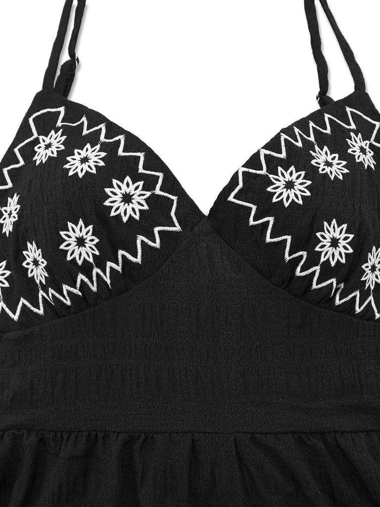 Robe noire bohème à fleurs brodées et nœud années 1970