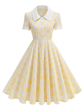 Robe beige à pois et boutons à revers des années 1950