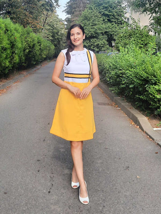 Robe blanche et jaune patchwork nœud papillon des années 1960