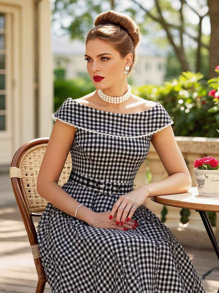 Robe noire à carreaux vichy revers larges avec ceinture années 1950