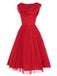 Robe rouge unie à col bénitier en maille des années 1950