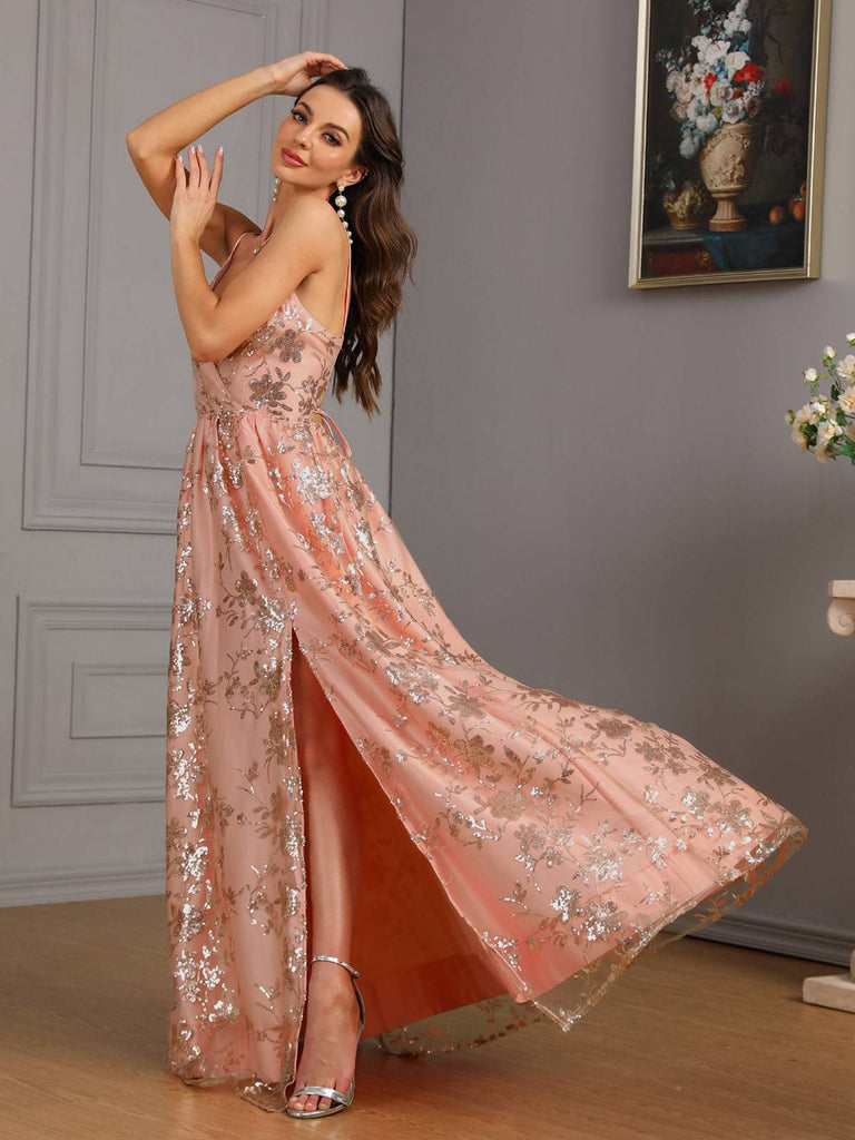 Robe rose fendue en maille fleurie à paillettes des années 1930
