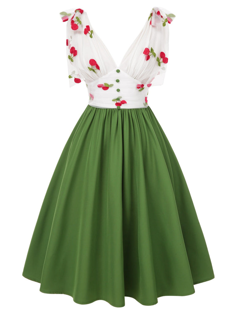Robe cerise patchwork en maille col V vert des années 1950