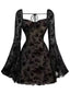 Robe noire en dentelle florale manches évasées des années 1950