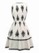 Robe blanche imprimés tribaux style bohème col en V profond années 1970