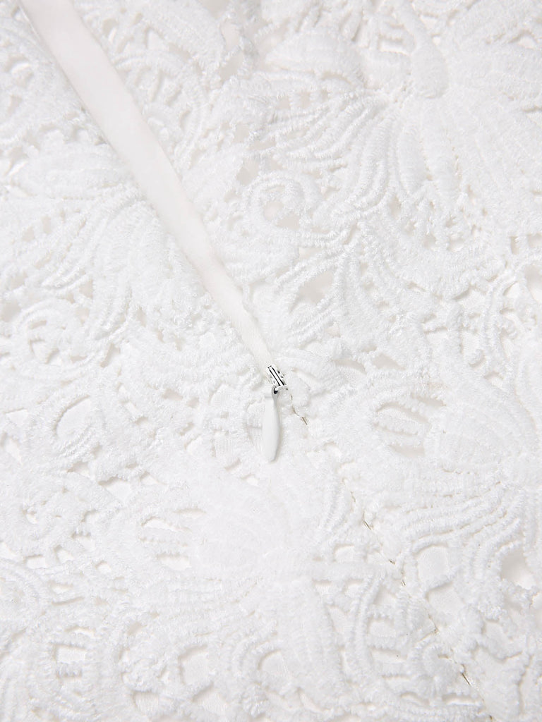[Pré-vente] Robe crayon blanche col bateau et à carreaux en dentelle des années 1960