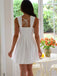 Robe blanche à bretelles larges et ajourées en dentelle de coton unie des années 1960