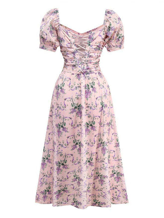 Robe rose imprimé lavande col en cœur manches bouffantes des années 1940
