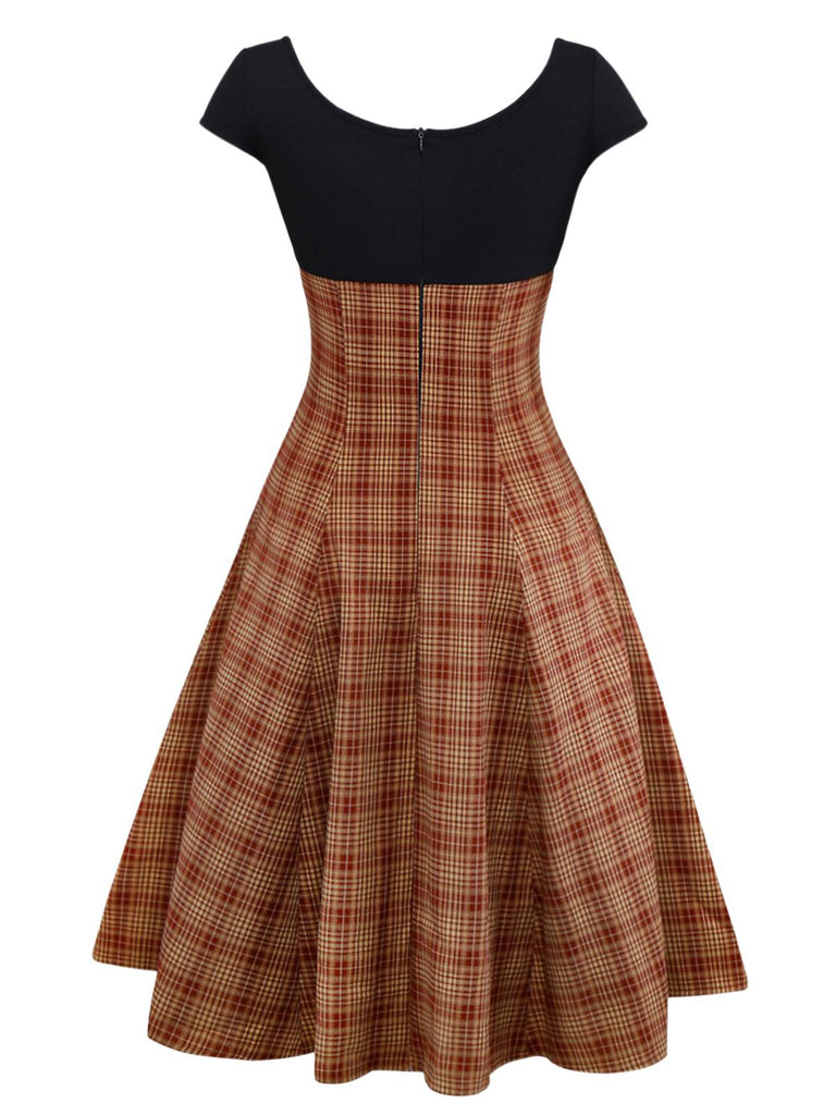 [Prévente] Robe manches courtes en tricot à carreaux marron des années 1950