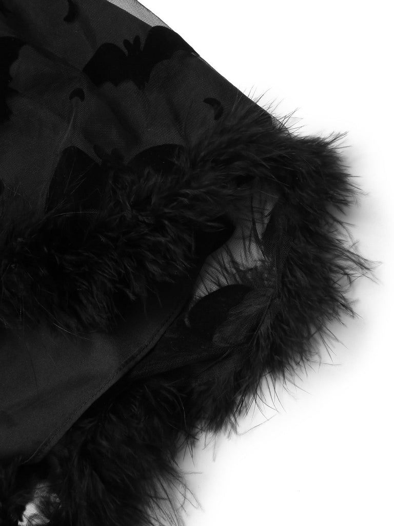 Robe noire à capuche en maille chauve-souris avec ourlet brut des années 1940