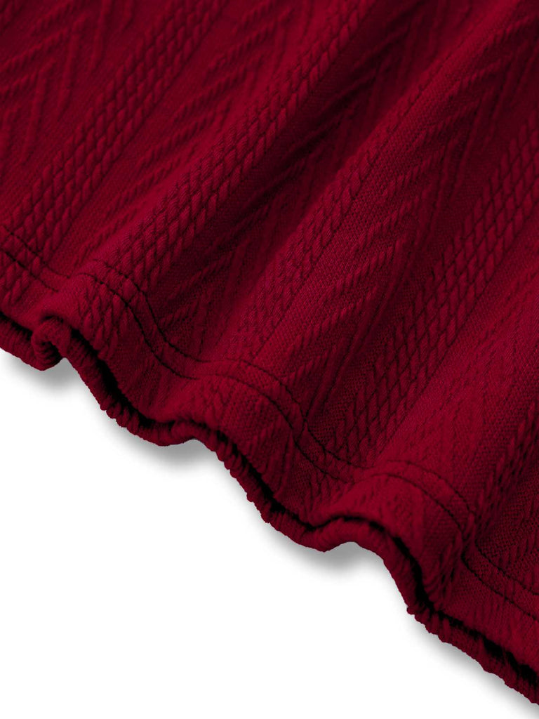 Pull tricoté rouge à épaules dénudées années 1950