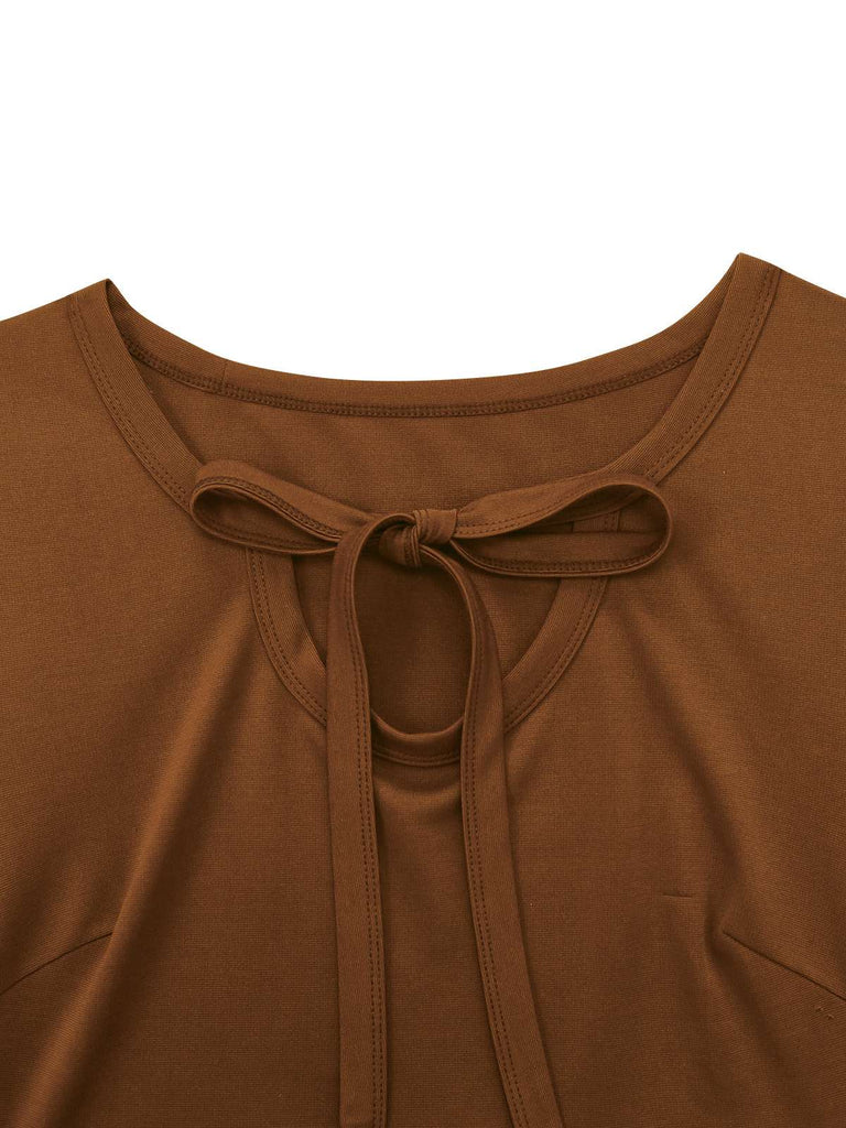 Robe marron à carreaux en maille à col noué années 1950