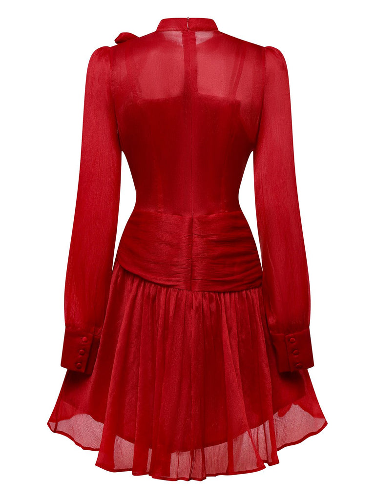 Robe rouge unie manches longues et col noué froncé des années 1960