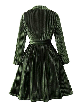 Robe de Noël verte en velours côtelé manches longues des années 1950