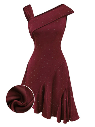Robe bordeaux en satin et strass épaules dénudées années 1960