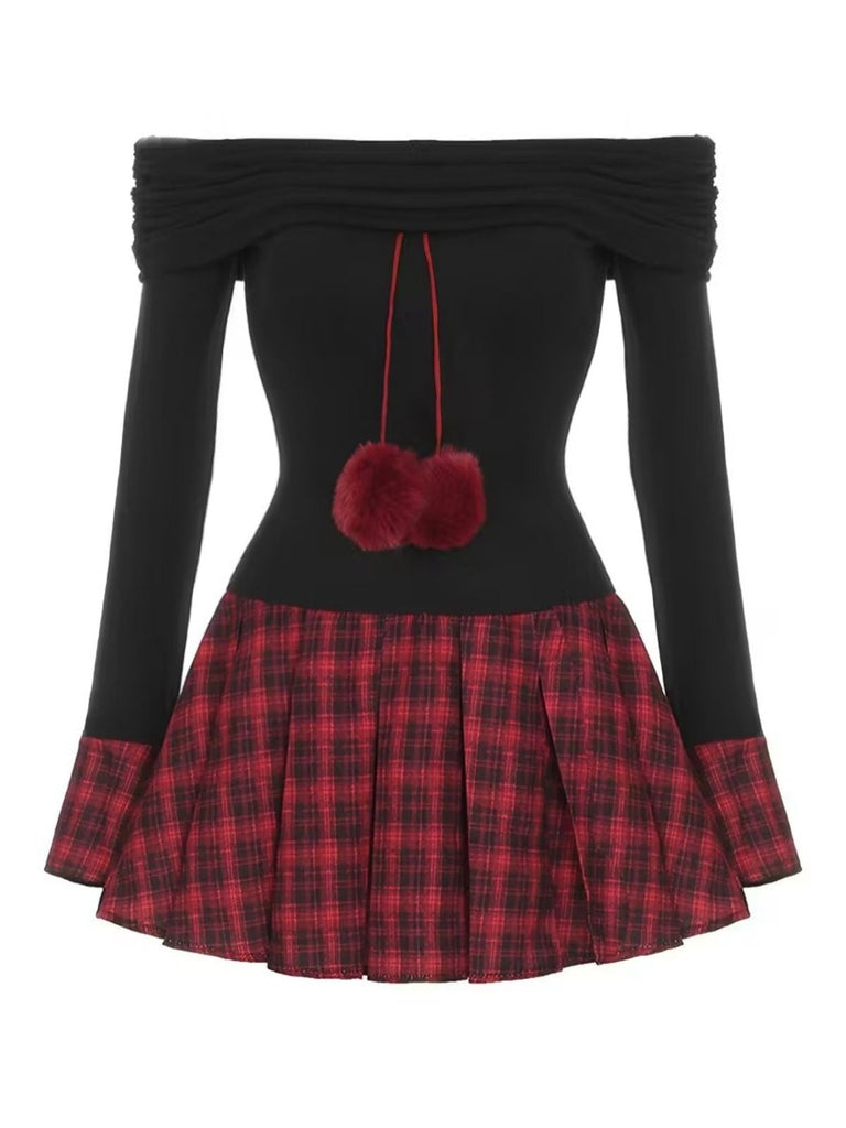 Robe plissée noire à carreaux tartan épaules dénudées des années 1960