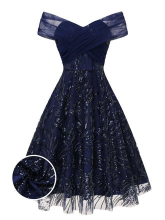 Robe bleue à fleurs brodée de paillettes à épaules dénudées années 1950