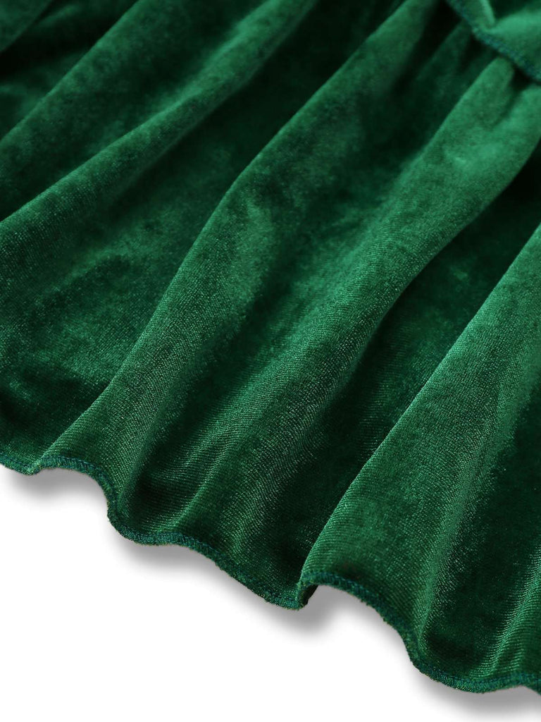 Robe à volants en velours col montant et nœud papillon vert des années 1960