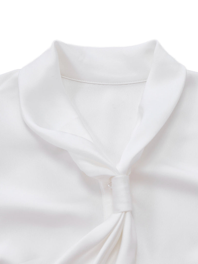 Chemisier blanc en satin à col noué des années 1940